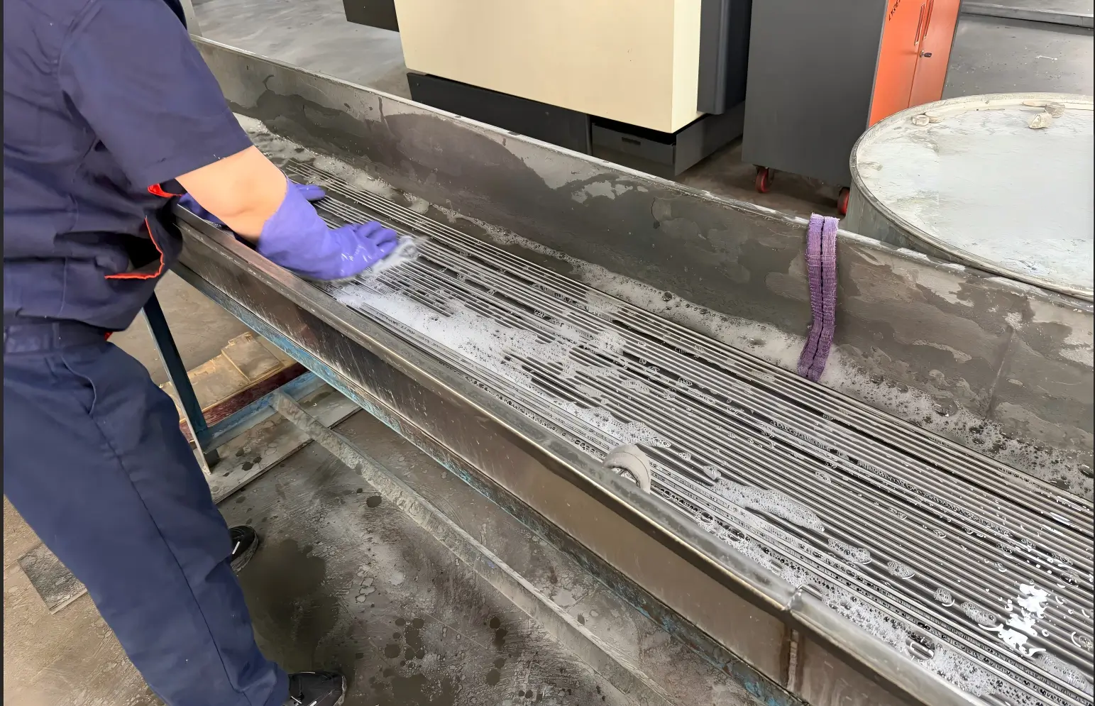 Medical Stainless Steel Surface Treatment Metal material cleaning